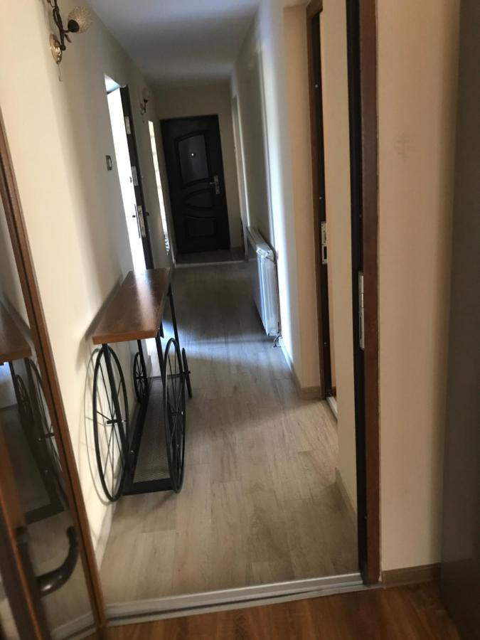 Apartament La Vila Curtea de Argeş Extérieur photo